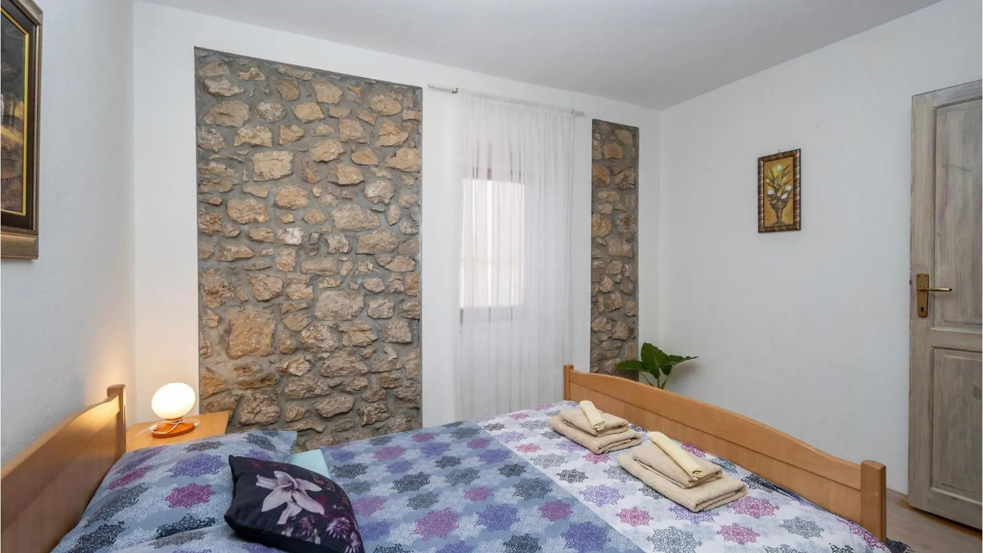 Awesome Home In Jadranovo With Wifi بيت للعطل